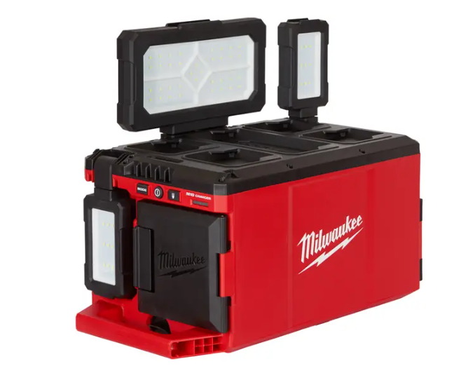 MILWAUKEE M18 PACKOUT Light/Charger