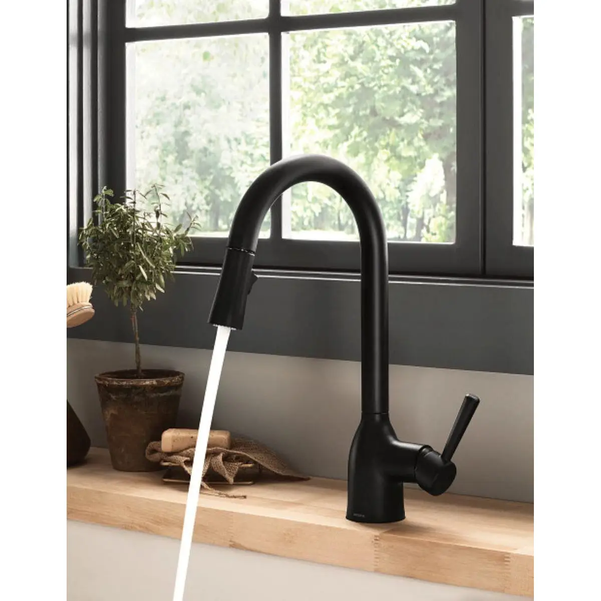 MOEN Matte Black Adler Kitchen Pull Down Faucet